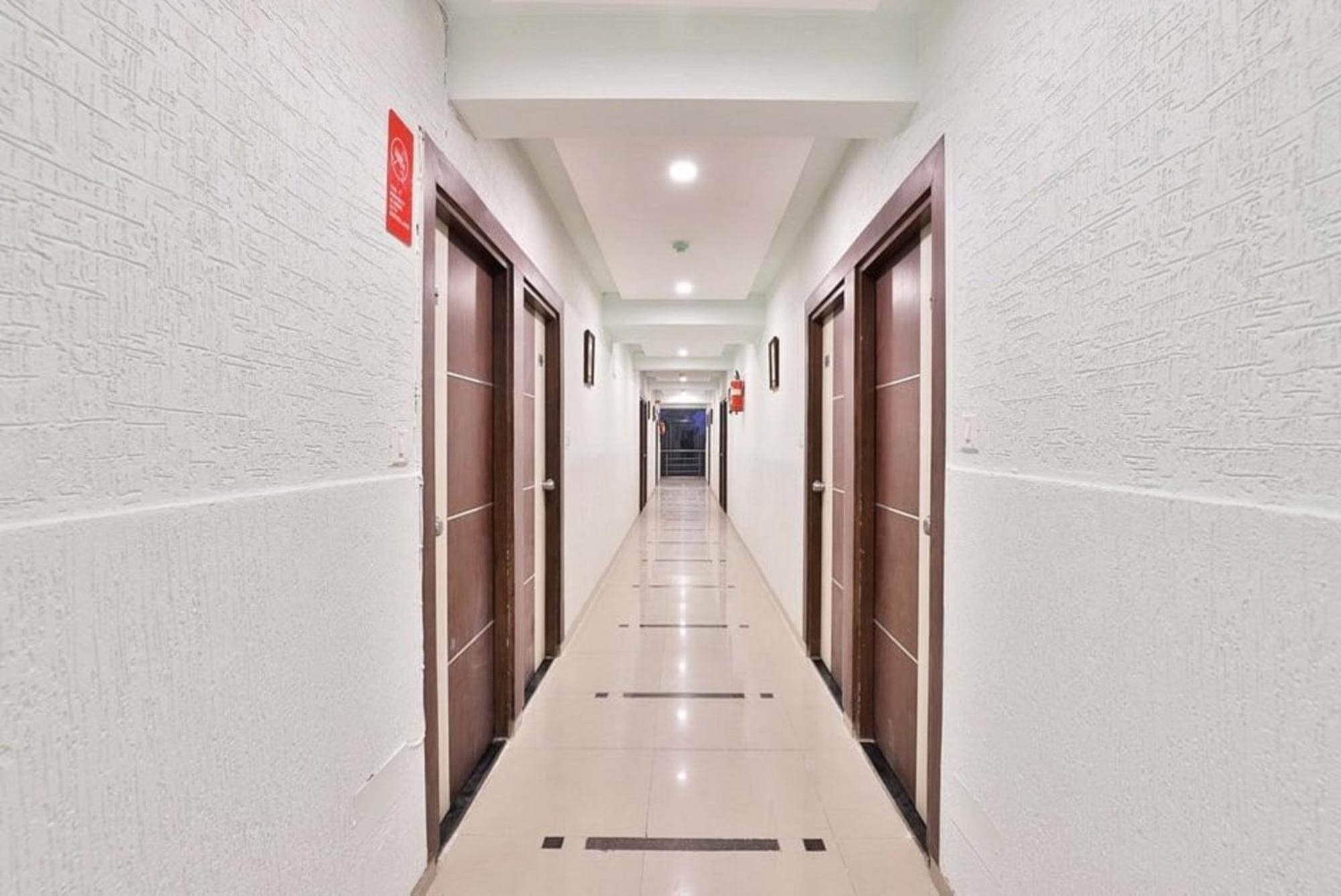 Hotel The Grand Pritam Gandhinagar Exterior photo